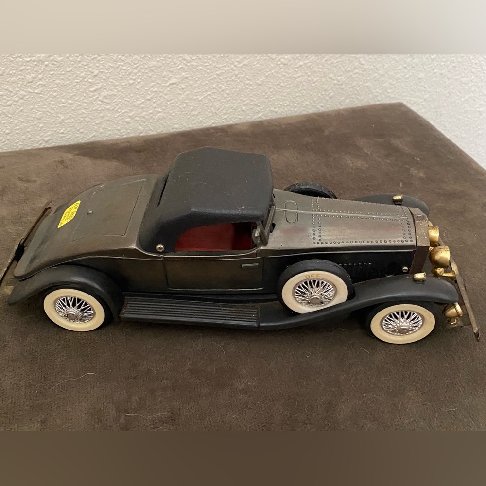 Vintage Rolls-Royce radio